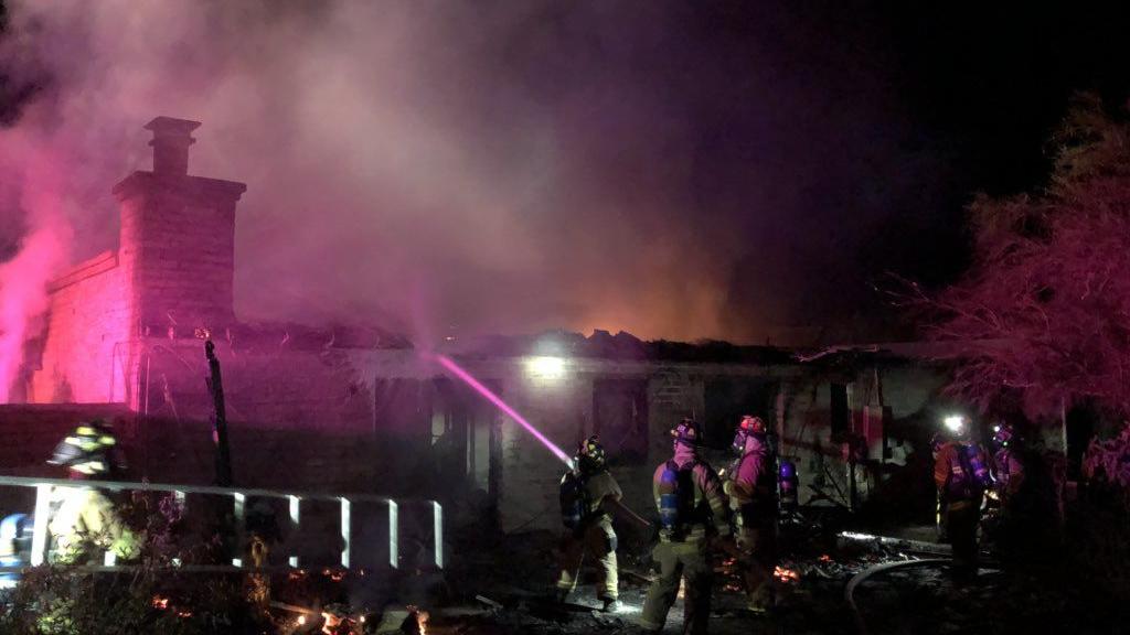 1 dead in house fire on Tucson's northwest side